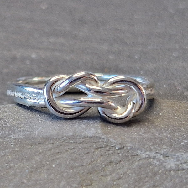 Sterling Silver Knot Design Ring - UK size P.