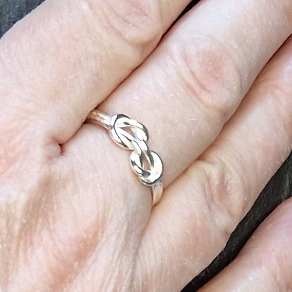 Sterling Silver Knot Design Ring - UK size P.