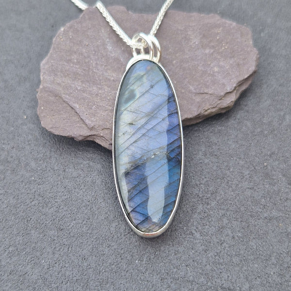 Oval Labradorite Pendant