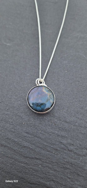 Round Labradorite Pendant