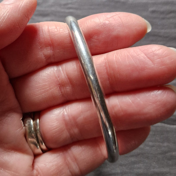 Classic D-Profile Bangle - Small/Medium