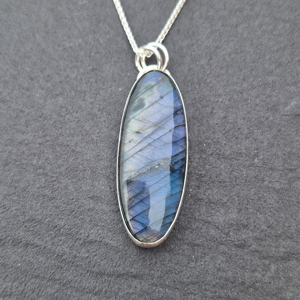 Oval Labradorite Pendant